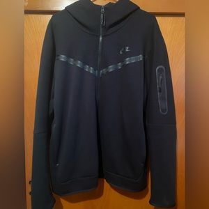Black Nike tech, Xl
